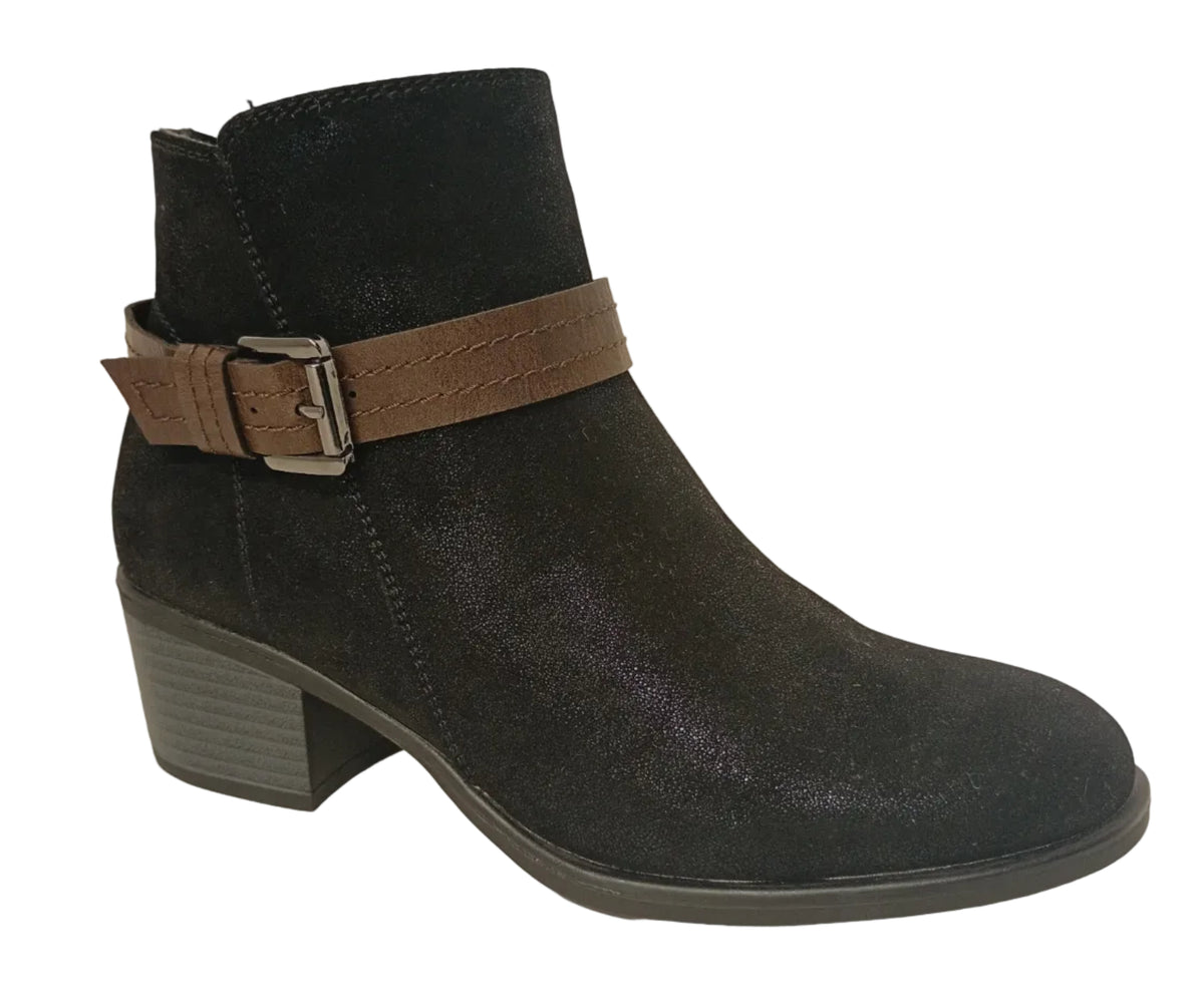 M196 Black