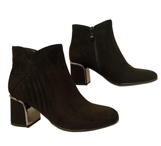 M232 Black