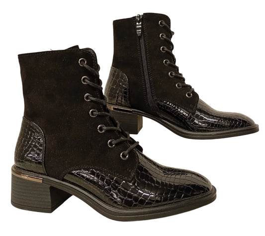 M321 Black